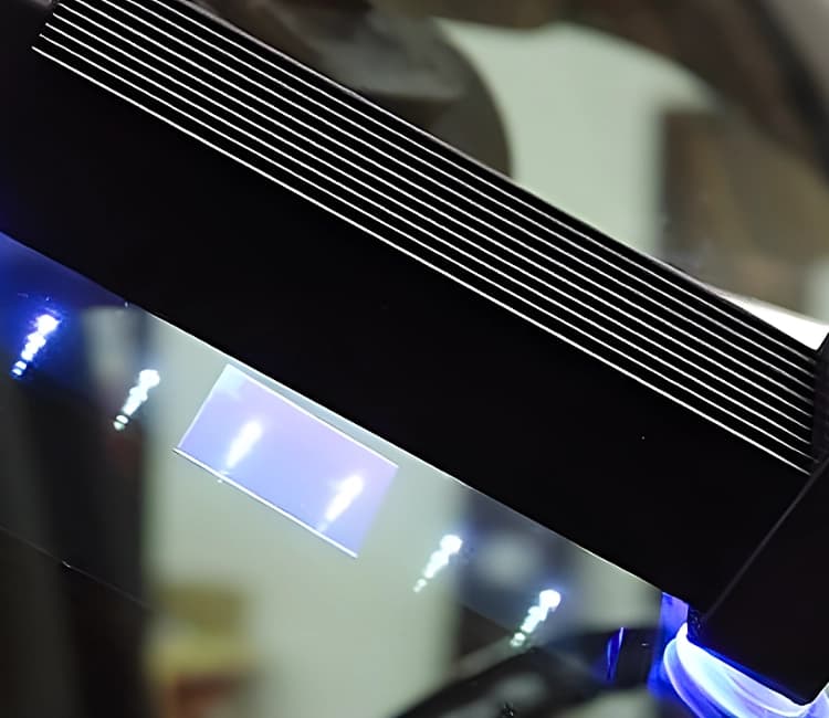 Glass Ding in Oxford, MS uses equipment for same-day service